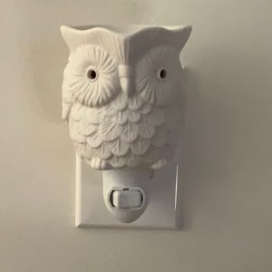 Scentsy Whoot Wall Warmer